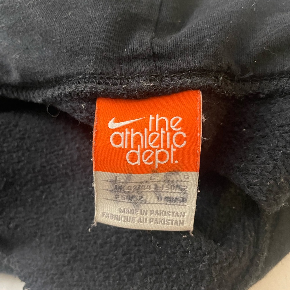 Nike black sweatshirt